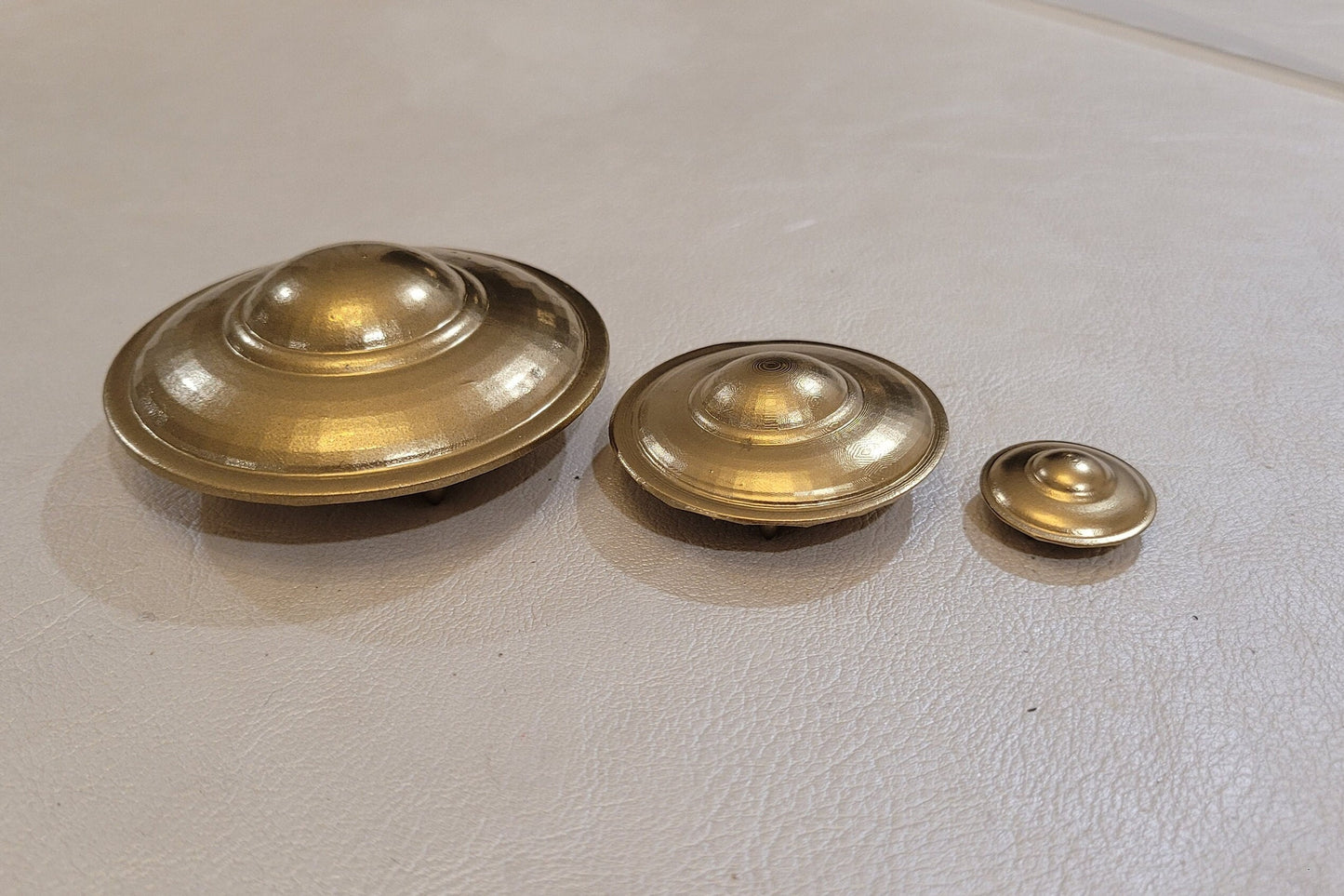 UFO Flying Saucer UAP Drone Alien Miniature Figurine Mini Figure Gold model Space Universe Cosmos Cosmic